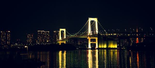 公开线索对照：备份号列出当夜删除的申报旧帖，税务部门没有点名任何艺人